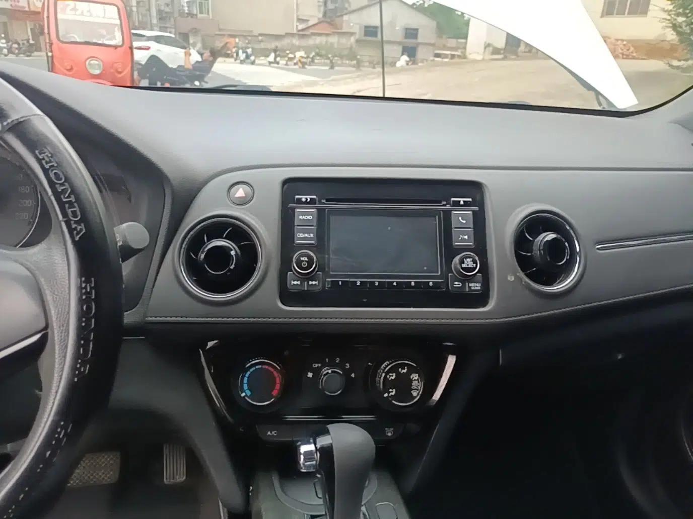 Honda XR-V 2015 1.8L EXi CVT Comfort Version — миниатюра 15