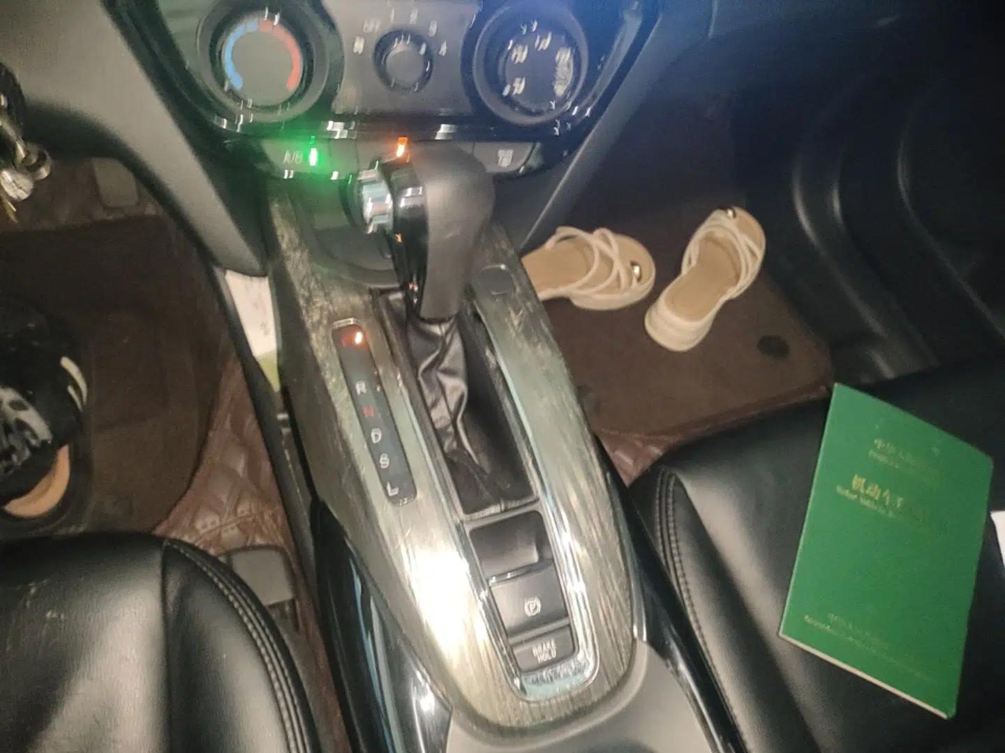 Honda XR-V 2015 1.8L EXi CVT Comfort Version — миниатюра 11