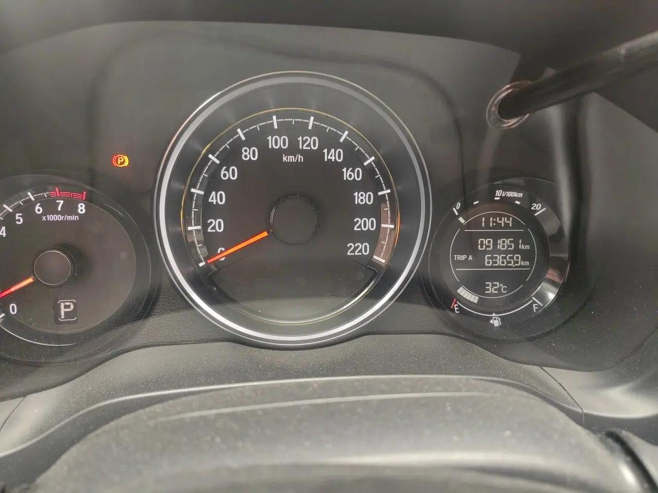 Honda XR-V 2015 1.8L EXi CVT Comfort Version — миниатюра 11