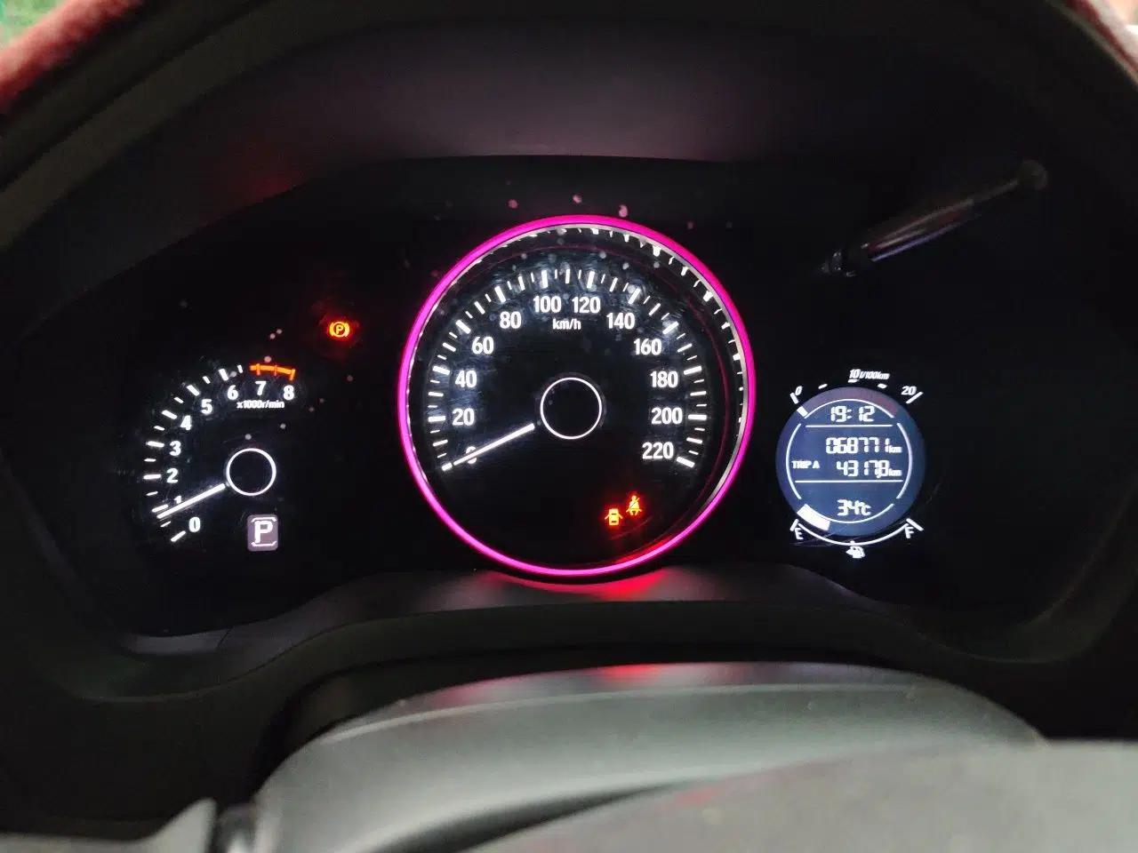 Honda Vezel 2017 1.5L CVT 2WD Comfort Model — миниатюра 11