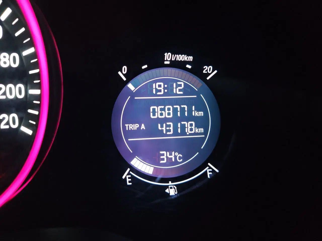 Honda Vezel 2017 1.5L CVT 2WD Comfort Model — миниатюра 12