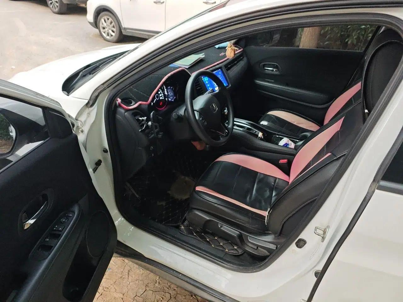 Honda Vezel 2017 1.5L CVT 2WD Comfort Model — миниатюра 16