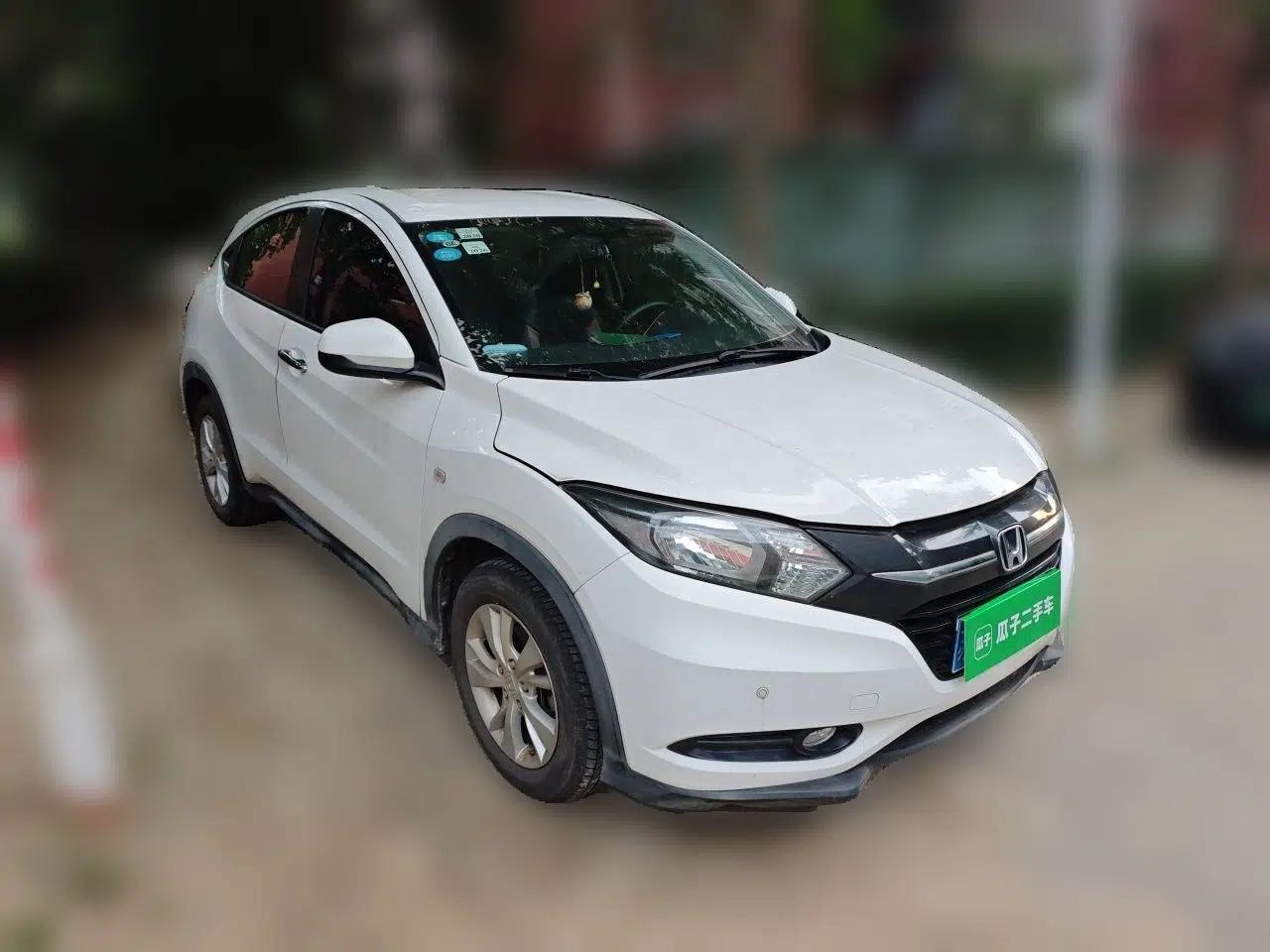 Honda Vezel 2017 1.5L CVT 2WD Comfort Model — миниатюра 3