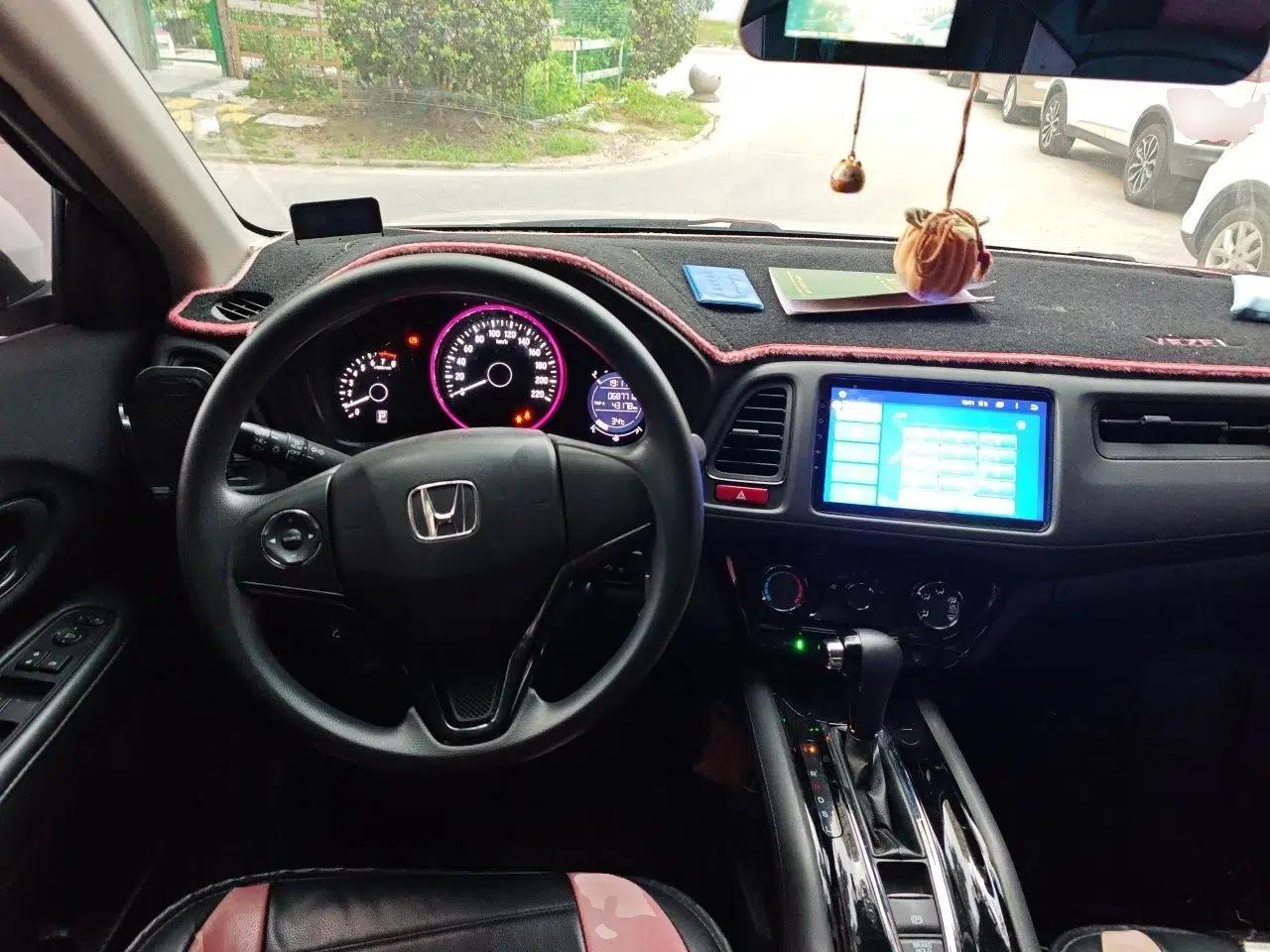 Honda Vezel 2017 1.5L CVT 2WD Comfort Model — миниатюра 10