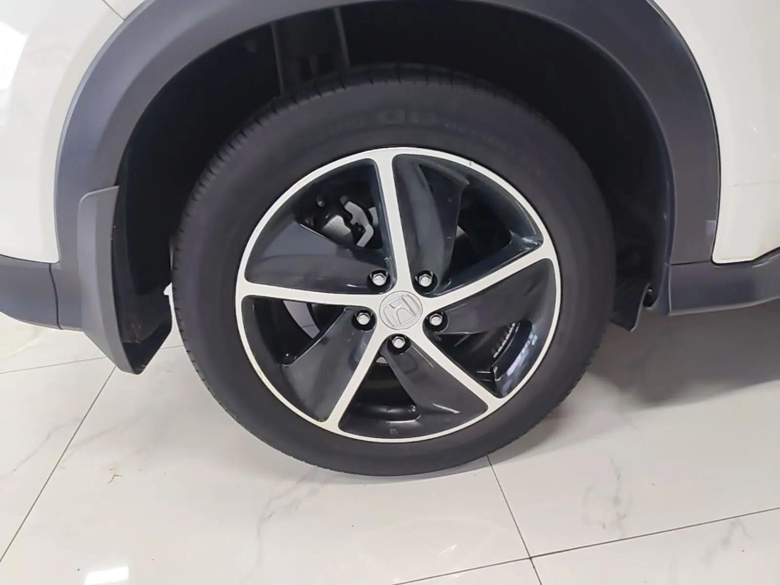 Honda Vezel 2020 1.5L CVT Pioneer Edition — миниатюра 11