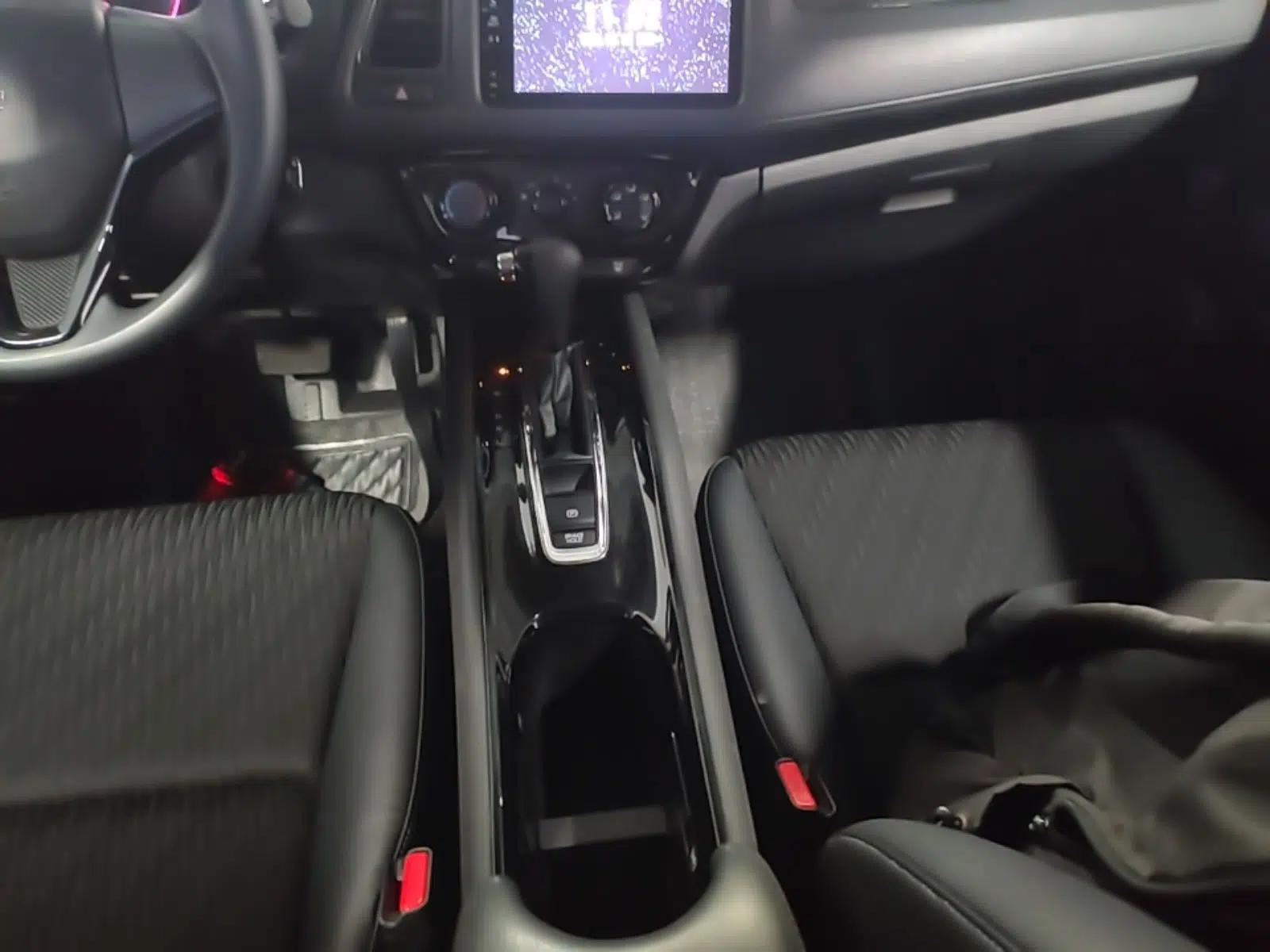 Honda Vezel 2020 1.5L CVT Pioneer Edition — миниатюра 16