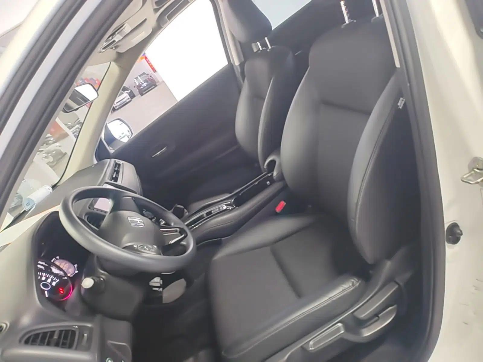 Honda Vezel 2020 1.5L CVT Pioneer Edition — миниатюра 17