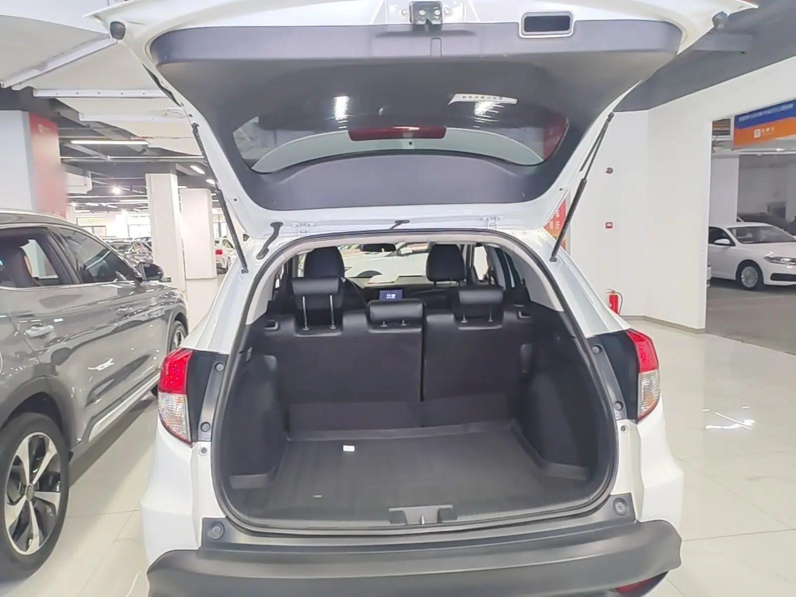 Honda Vezel 2020 1.5L CVT Pioneer Edition — миниатюра 22