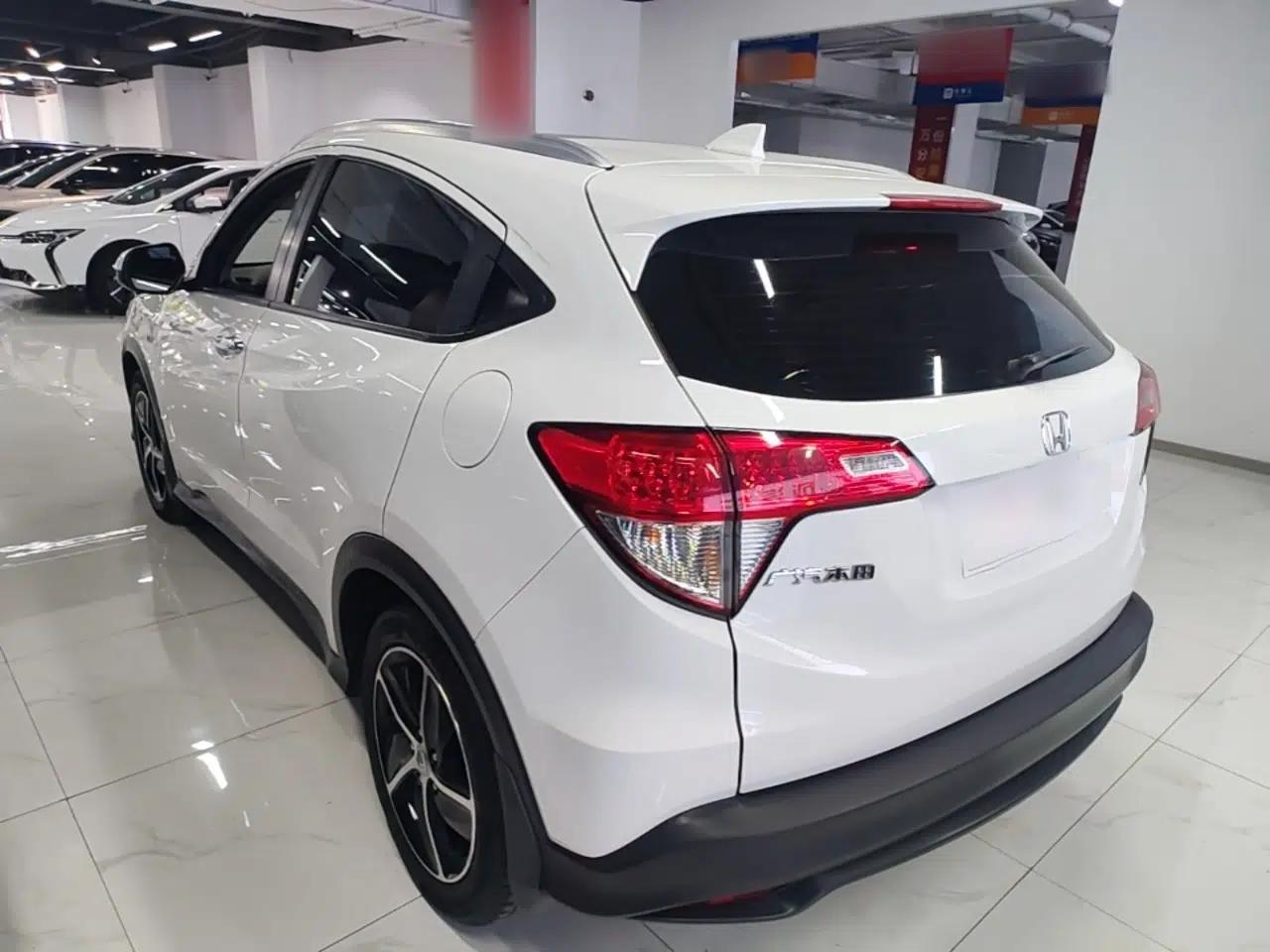 Honda Vezel 2020 1.5L CVT Pioneer Edition — миниатюра 4