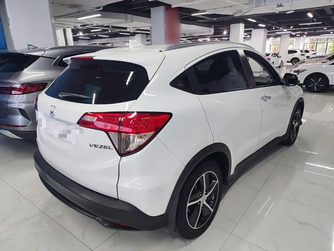 Honda Vezel 2020 1.5L CVT Pioneer Edition — миниатюра 6