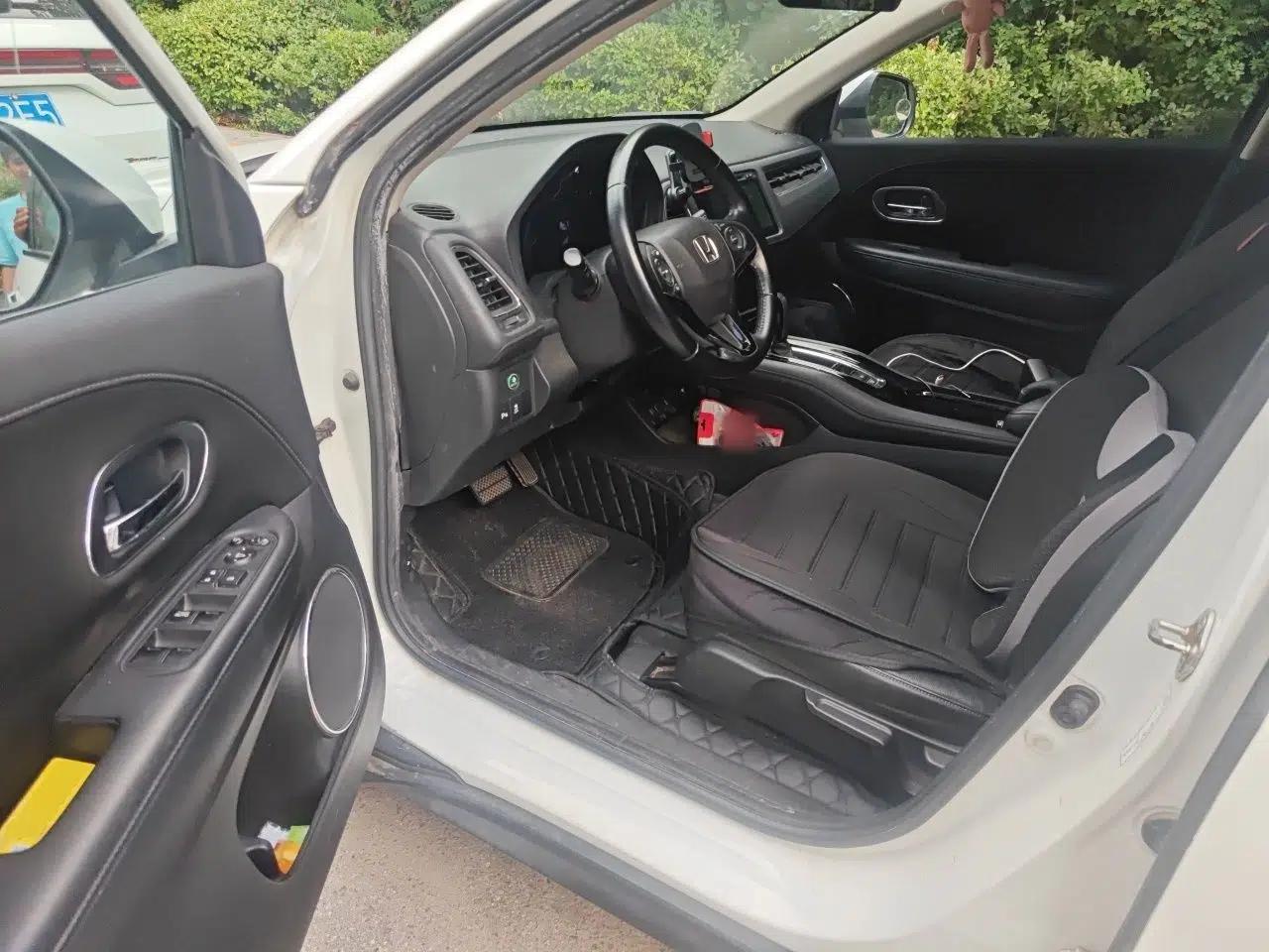 Honda Vezel 2015 1.8L CVT 2WD Luxury Model — миниатюра 16