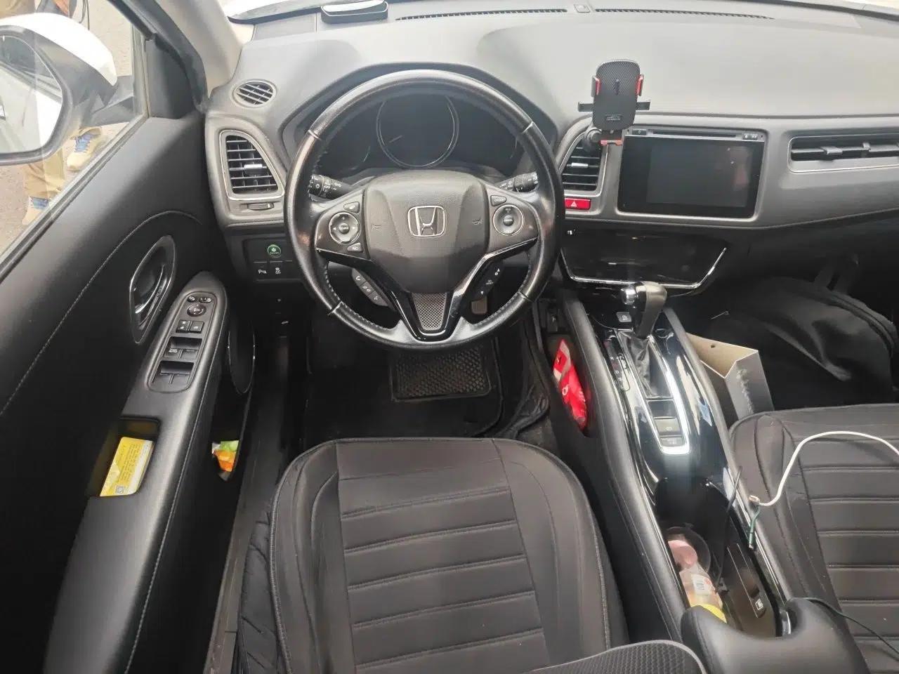 Honda Vezel 2015 1.8L CVT 2WD Luxury Model — миниатюра 10