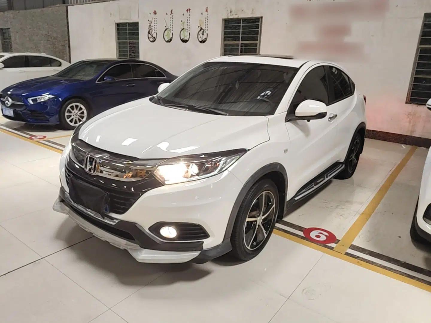 Honda Vezel 2020 1.5L CVT Pioneer Edition — миниатюра 1