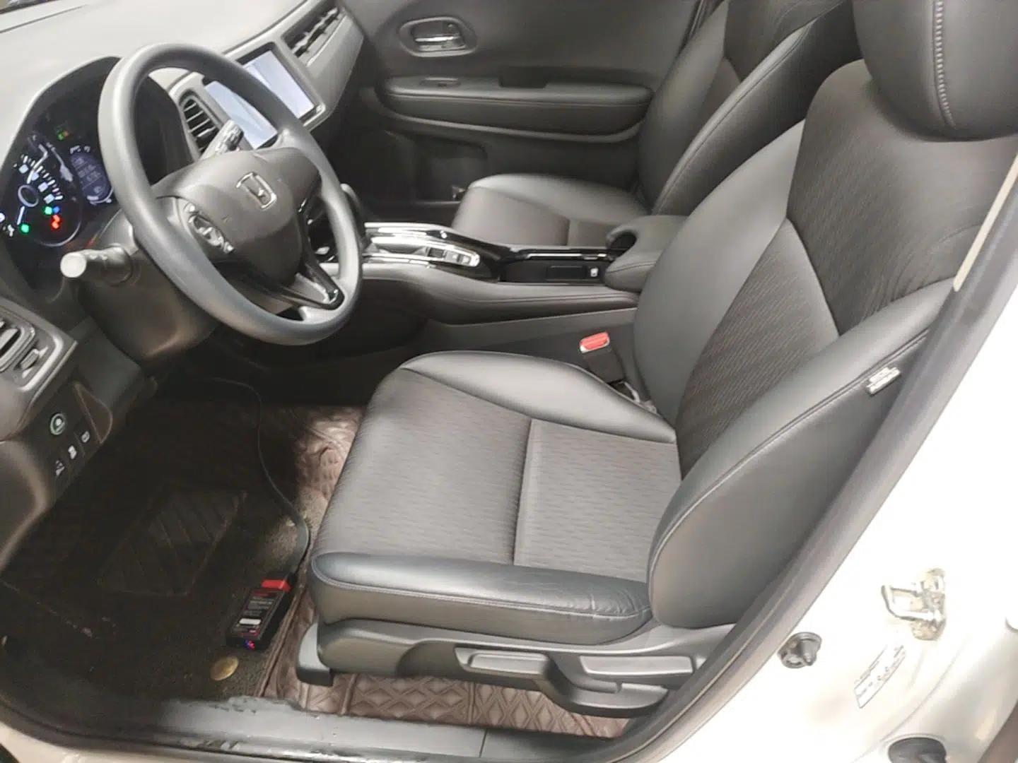 Honda Vezel 2020 1.5L CVT Pioneer Edition — миниатюра 22