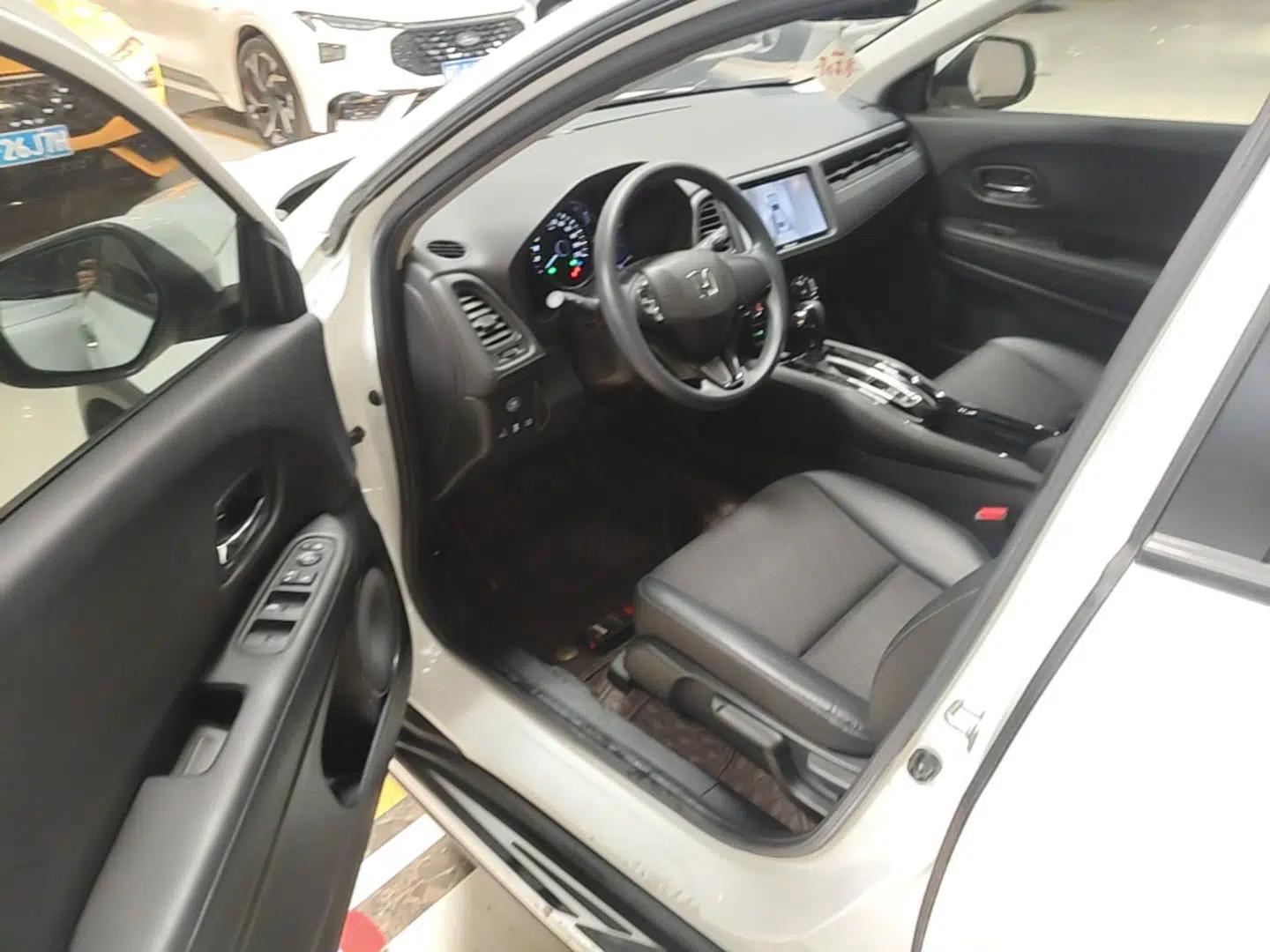 Honda Vezel 2020 1.5L CVT Pioneer Edition — миниатюра 23