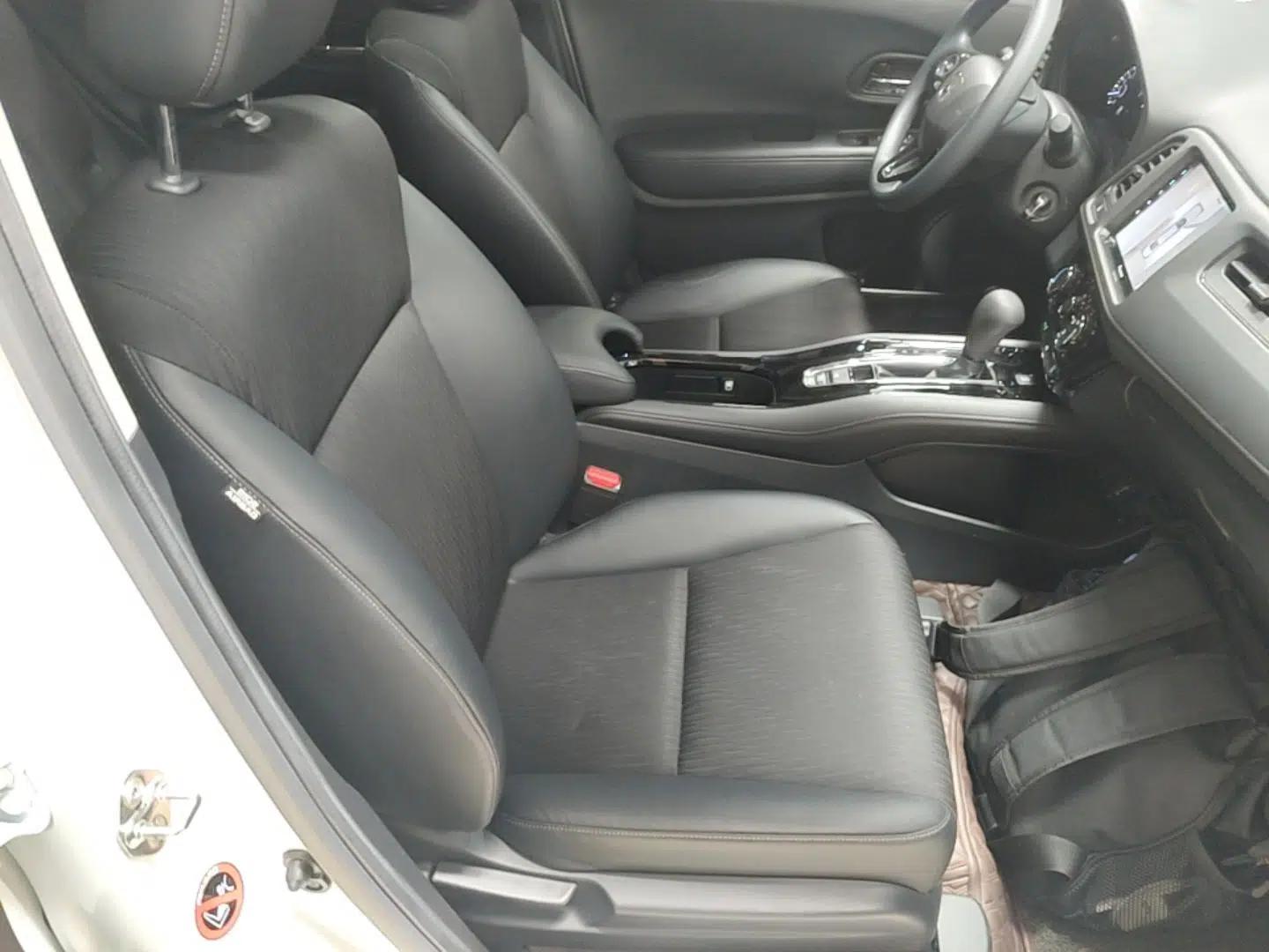 Honda Vezel 2020 1.5L CVT Pioneer Edition — миниатюра 24