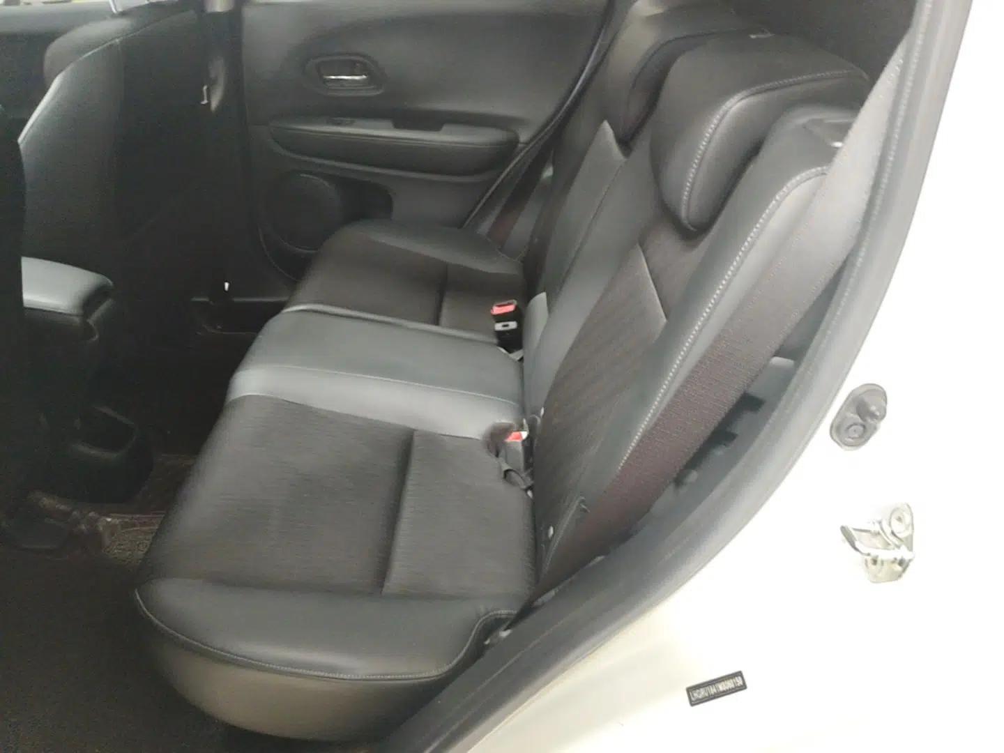 Honda Vezel 2020 1.5L CVT Pioneer Edition — миниатюра 25