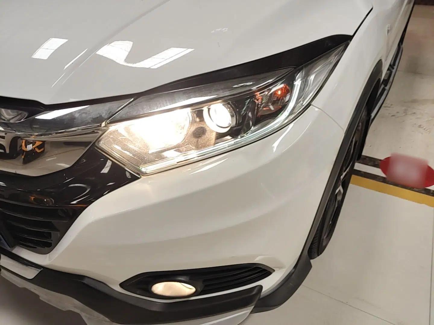 Honda Vezel 2020 1.5L CVT Pioneer Edition — миниатюра 8