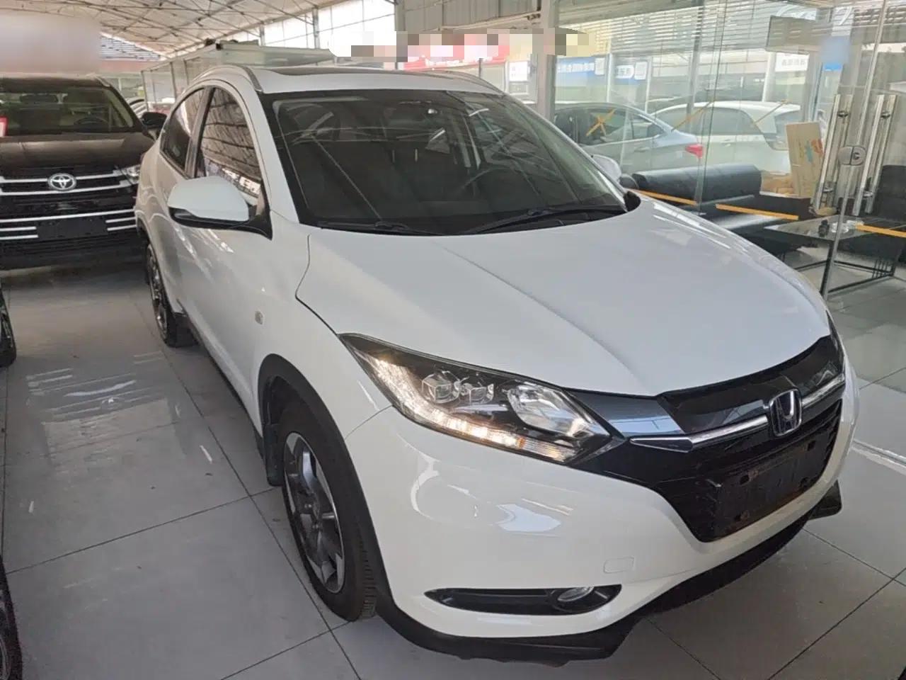 Honda Vezel 2017 1.8L CVT Front-Wheel Drive Pioneer Edition — миниатюра 3