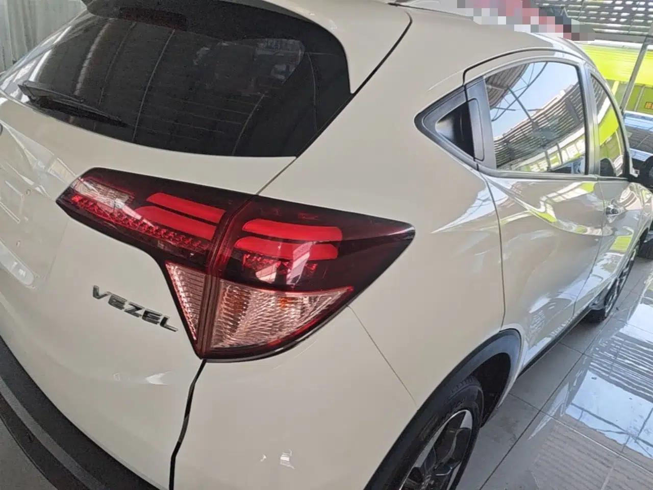 Honda Vezel 2017 1.8L CVT Front-Wheel Drive Pioneer Edition — миниатюра 9