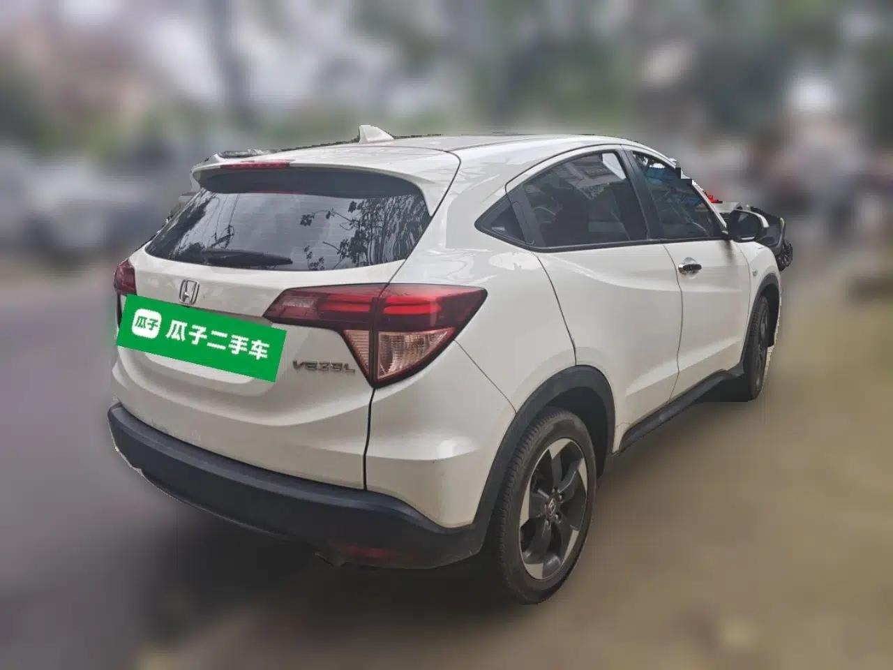 Honda Vezel 2017 1.8L CVT Front-Wheel Drive Pioneer Edition — миниатюра 6