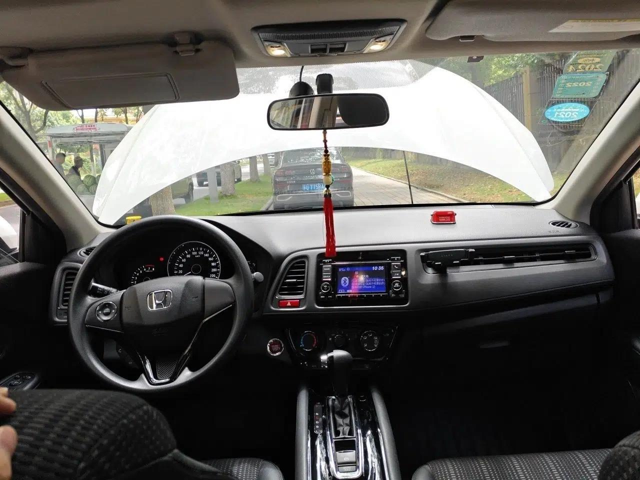 Honda Vezel 2016 1.8L CVT Front-Wheel Drive Pioneer Edition — миниатюра 18