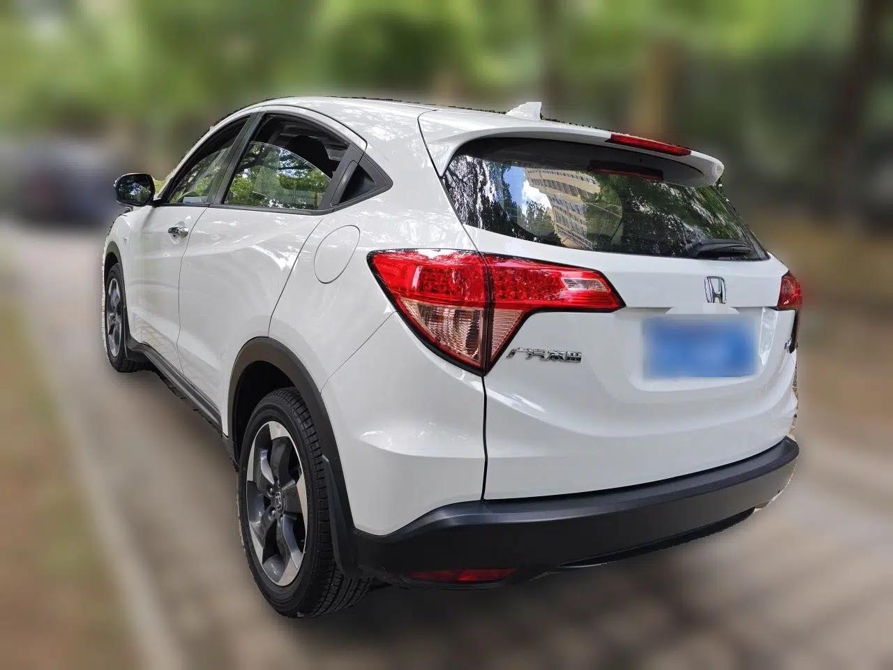 Honda Vezel 2016 1.8L CVT Front-Wheel Drive Pioneer Edition — миниатюра 4