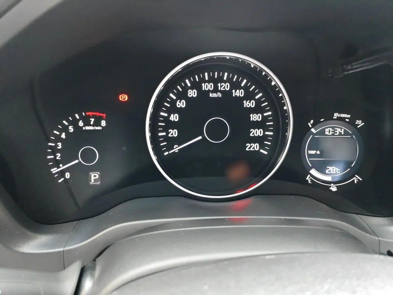 Honda Vezel 2016 1.8L CVT Front-Wheel Drive Pioneer Edition — миниатюра 10