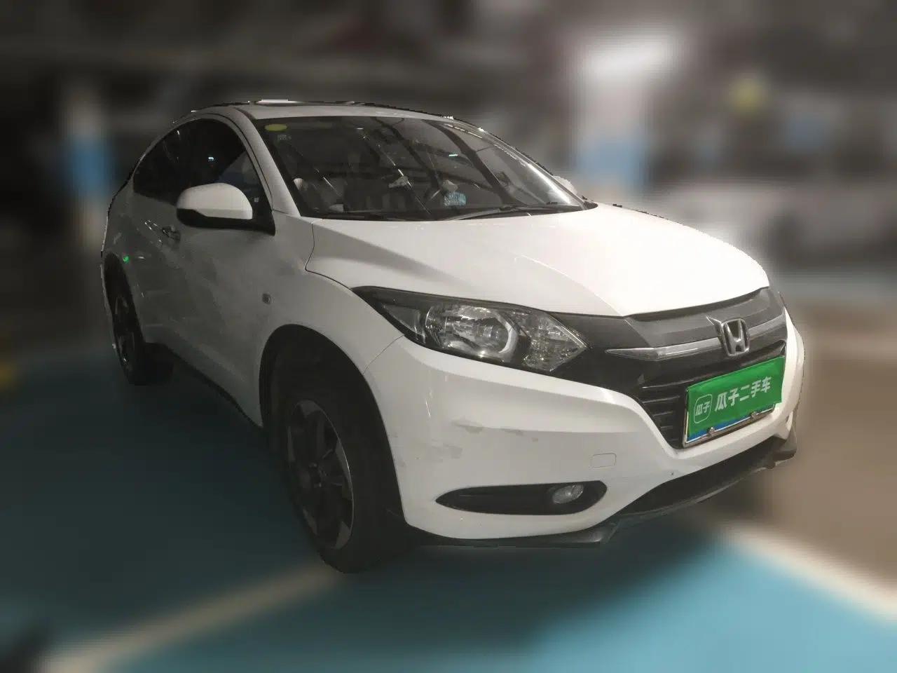 Honda Vezel 2016 1.8L CVT Front-Wheel Drive Pioneer Edition — миниатюра 3