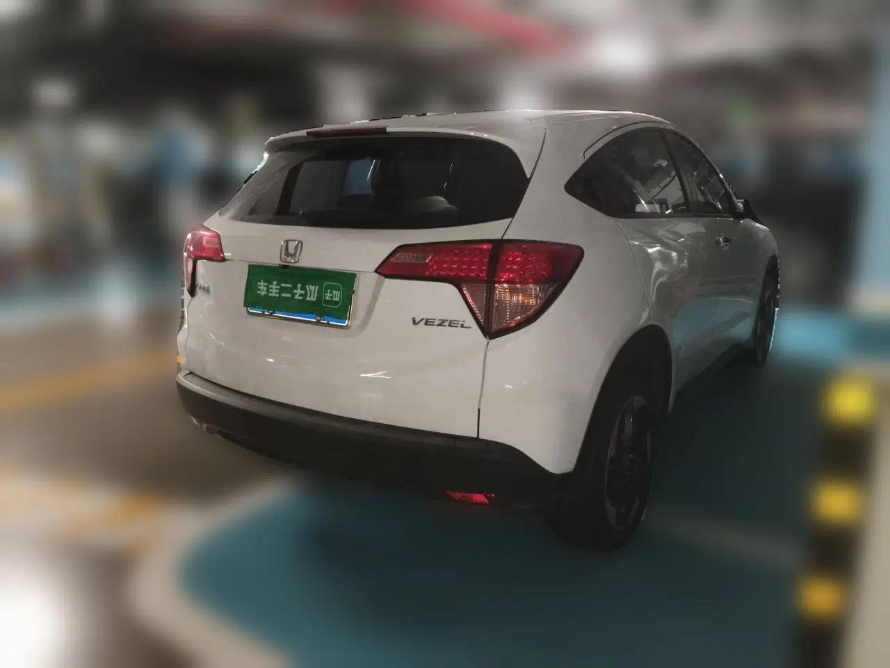 Honda Vezel 2016 1.8L CVT Front-Wheel Drive Pioneer Edition — миниатюра 6