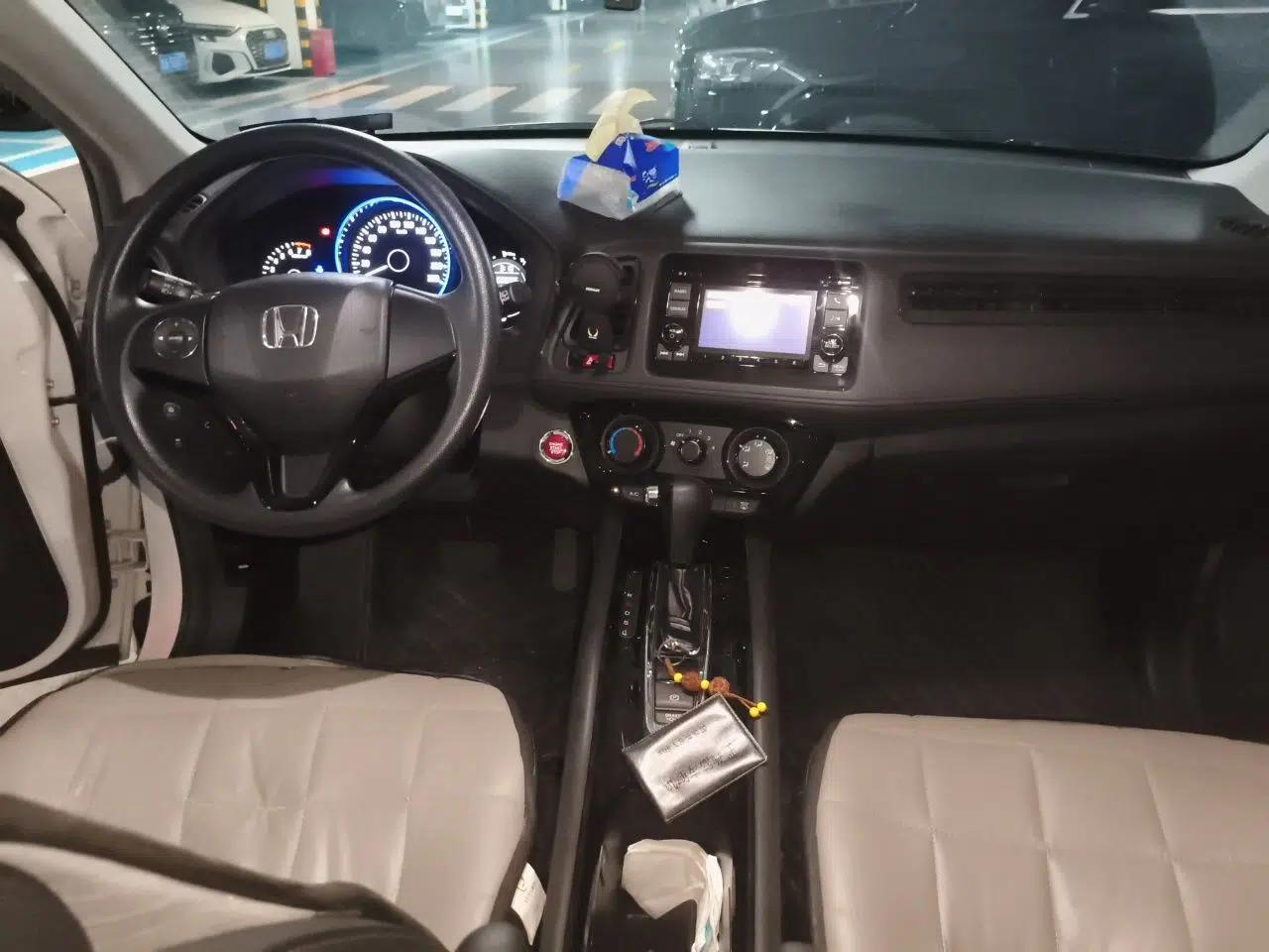 Honda Vezel 2016 1.8L CVT Front-Wheel Drive Pioneer Edition — миниатюра 9