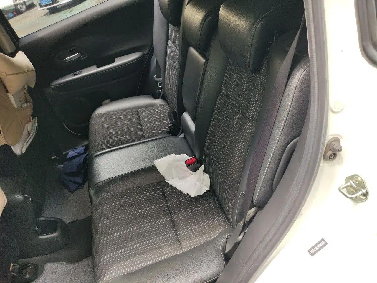 Honda Vezel 2015 1.8L CVT 2WD Elite Model — миниатюра 17