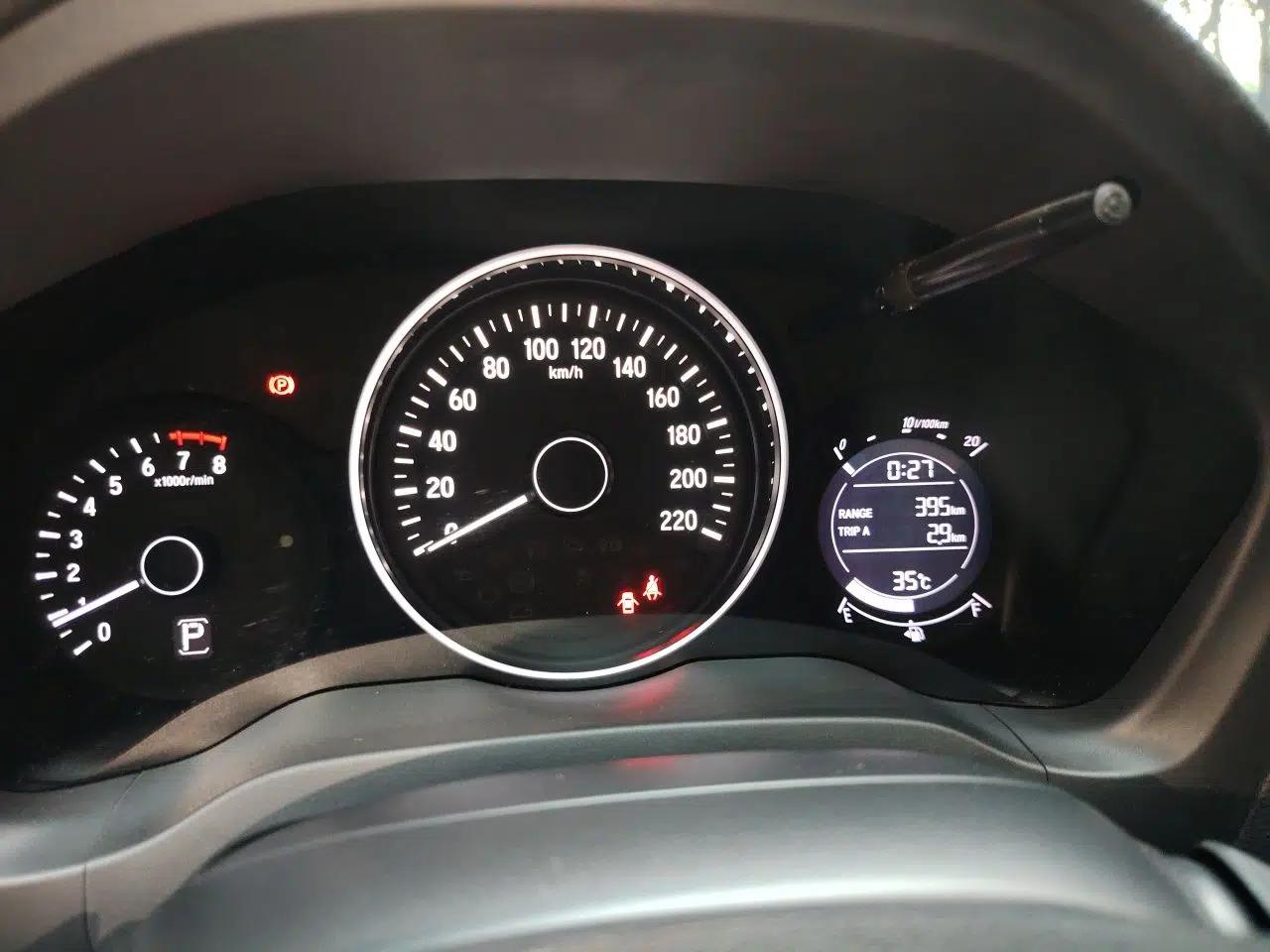 Honda Vezel 2020 1.5L CVT Pioneer Edition — миниатюра 11