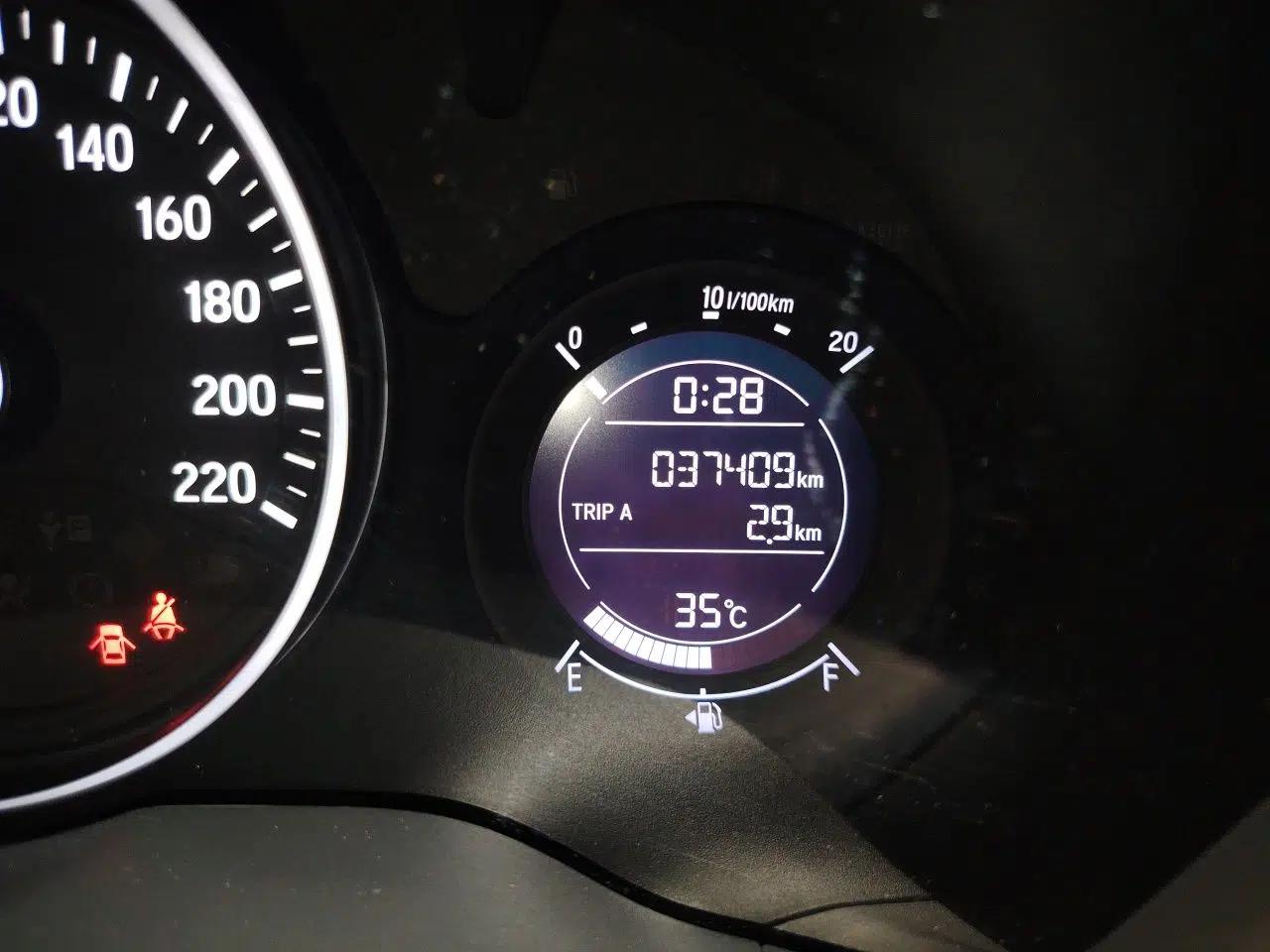 Honda Vezel 2020 1.5L CVT Pioneer Edition — миниатюра 12