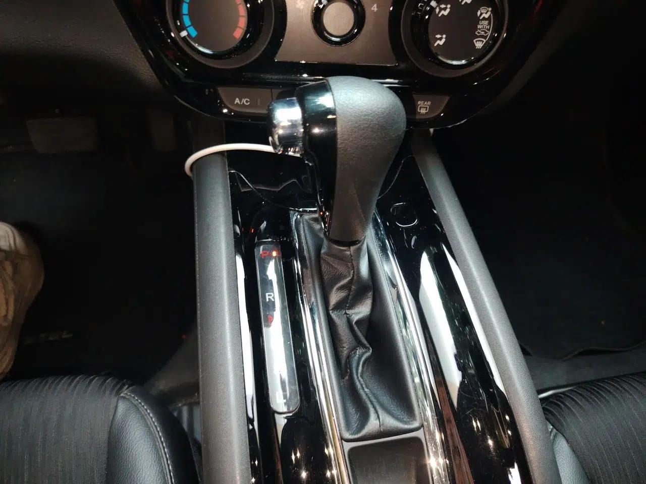 Honda Vezel 2020 1.5L CVT Pioneer Edition — миниатюра 14