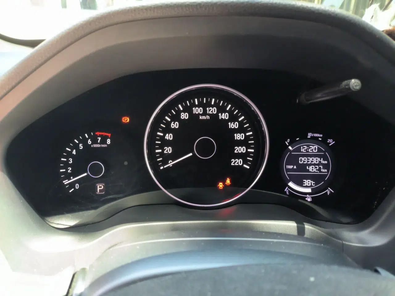 Honda Vezel 2020 1.5L CVT Luxury Edition — миниатюра 11
