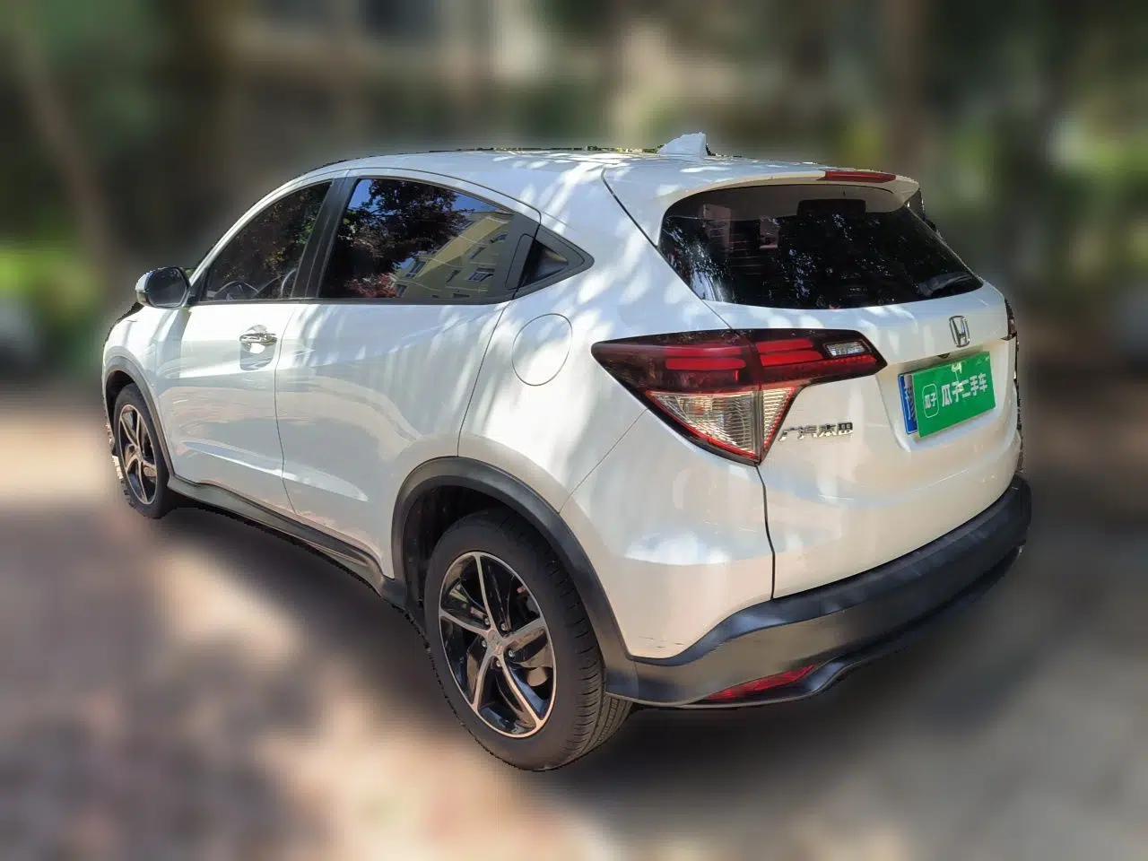 Honda Vezel 2020 1.5L CVT Luxury Edition — миниатюра 4