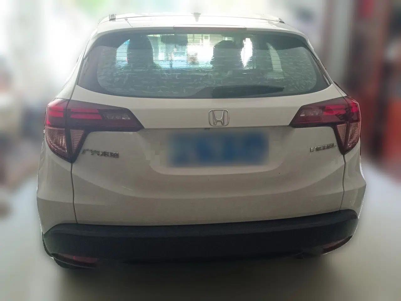 Honda Vezel 2018 1.5L CVT 2WD Technology Elite Model — миниатюра 5