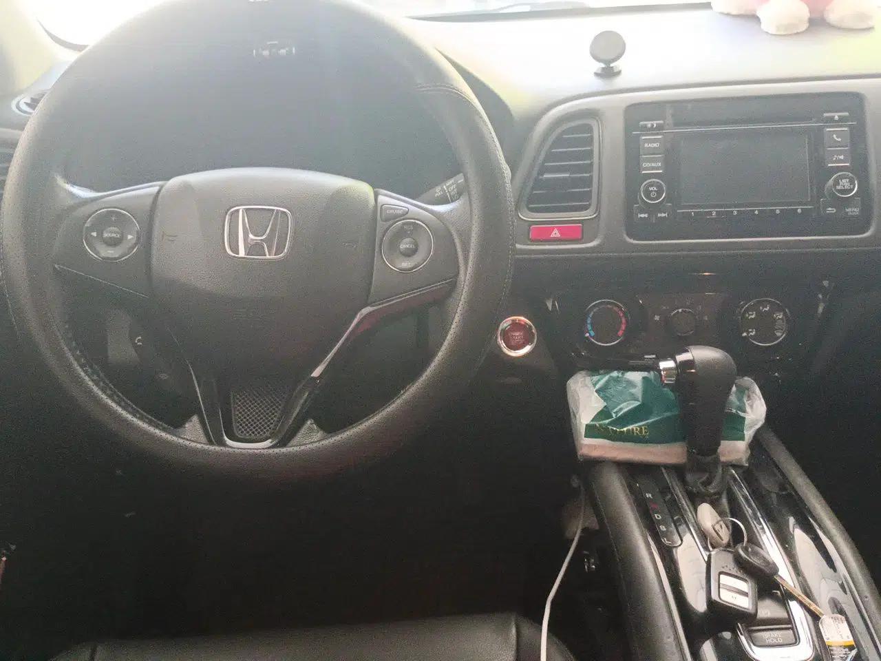 Honda Vezel 2018 1.5L CVT 2WD Technology Elite Model — миниатюра 9