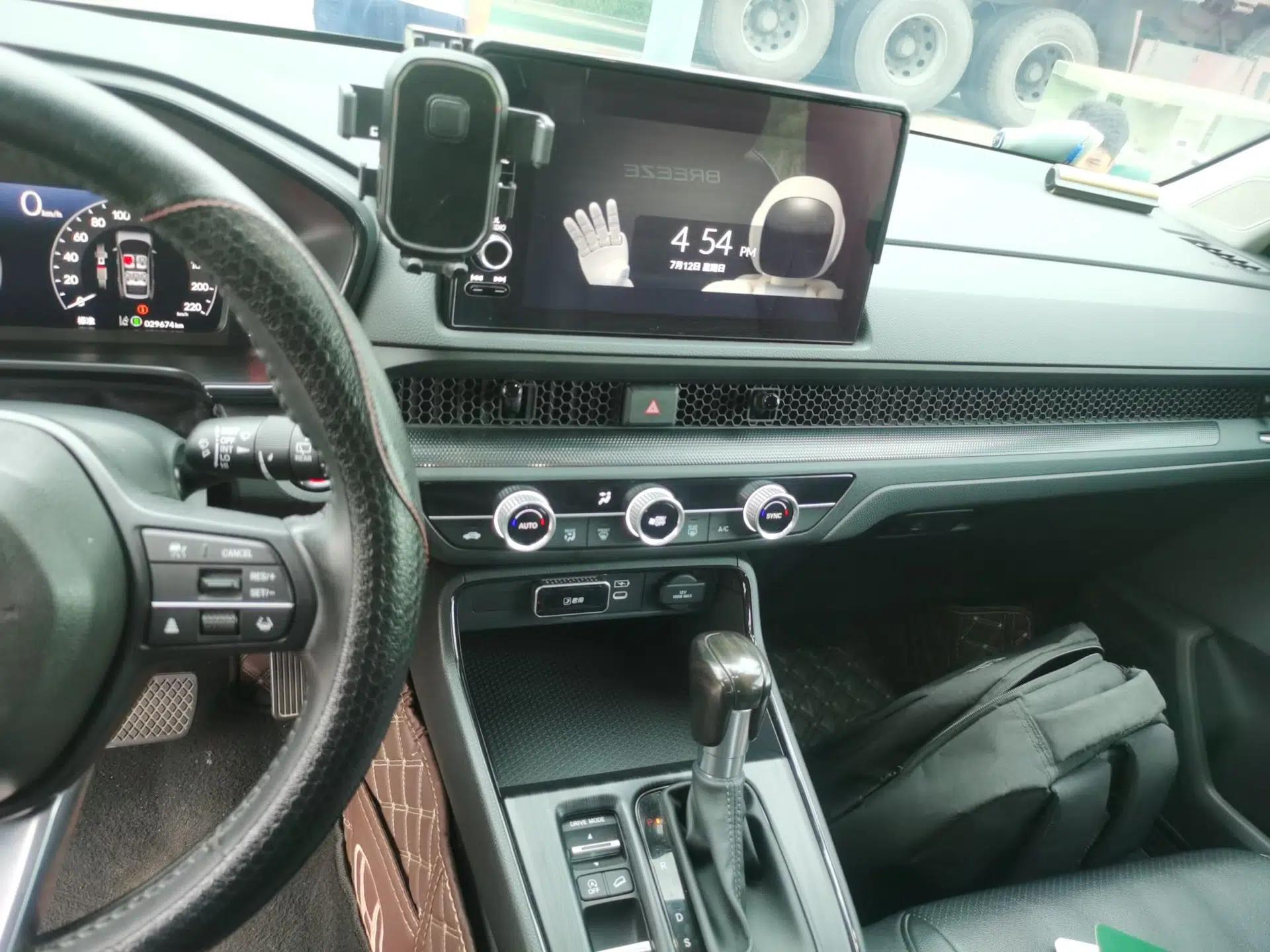 Honda Breeze 2023 240TURBO Two-Wheel-Drive Luxury Edition 5 Seats — миниатюра 13