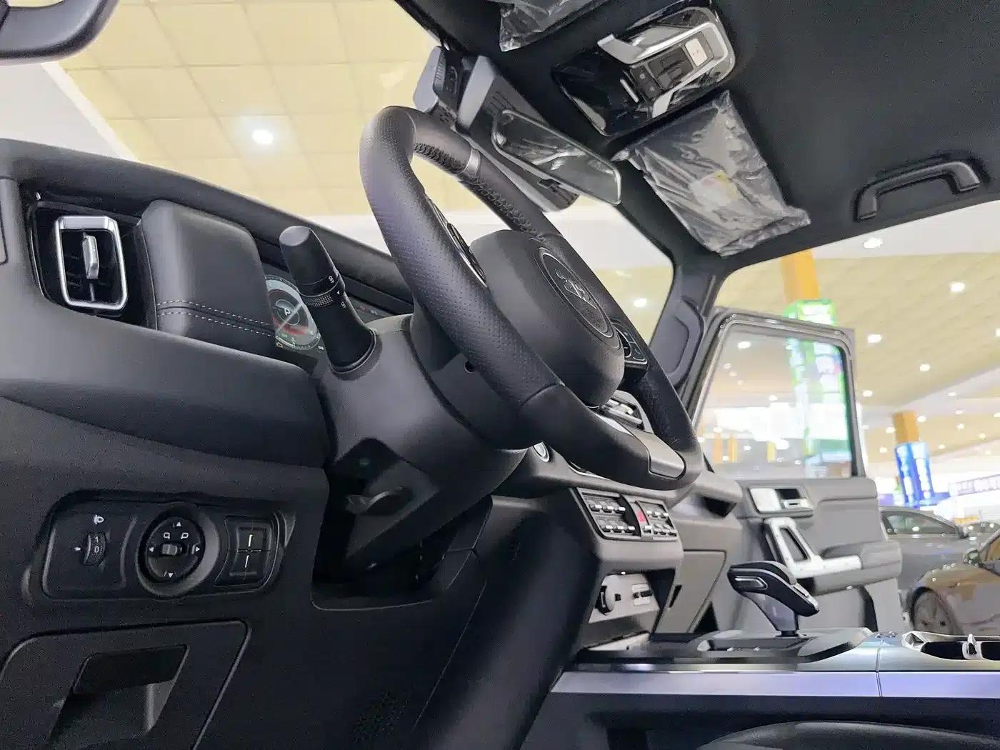 212 T01 2024 Model 2.0T Mechanic — миниатюра 10