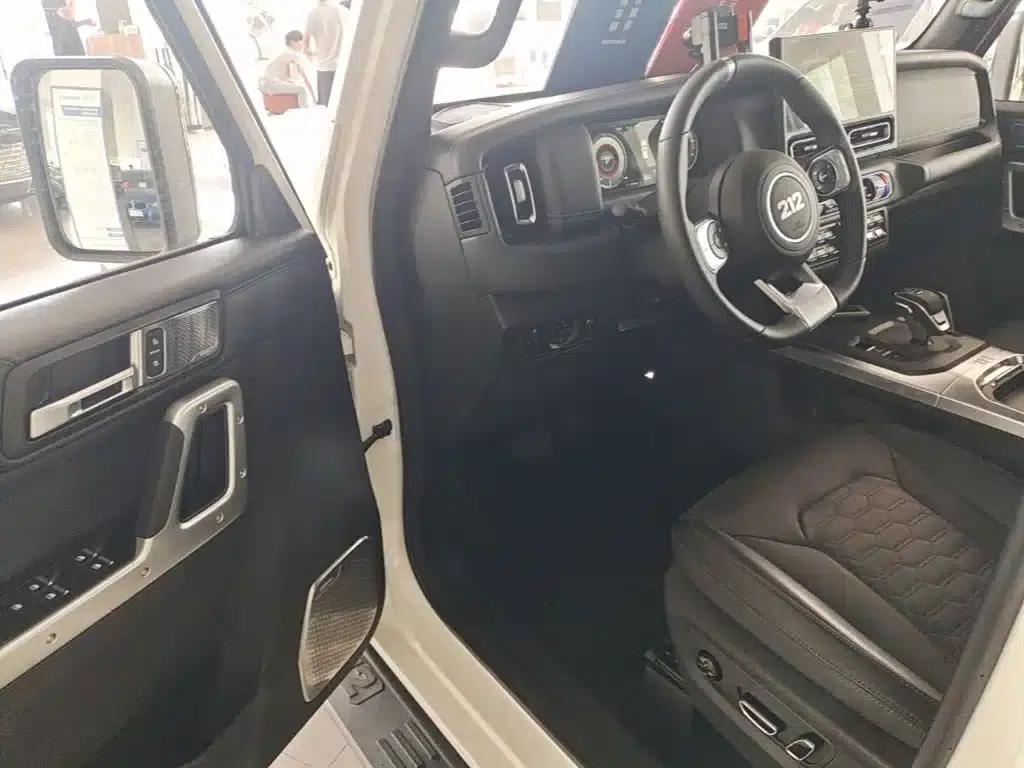 212 T01 2024 Explorer 2.0T — миниатюра 16