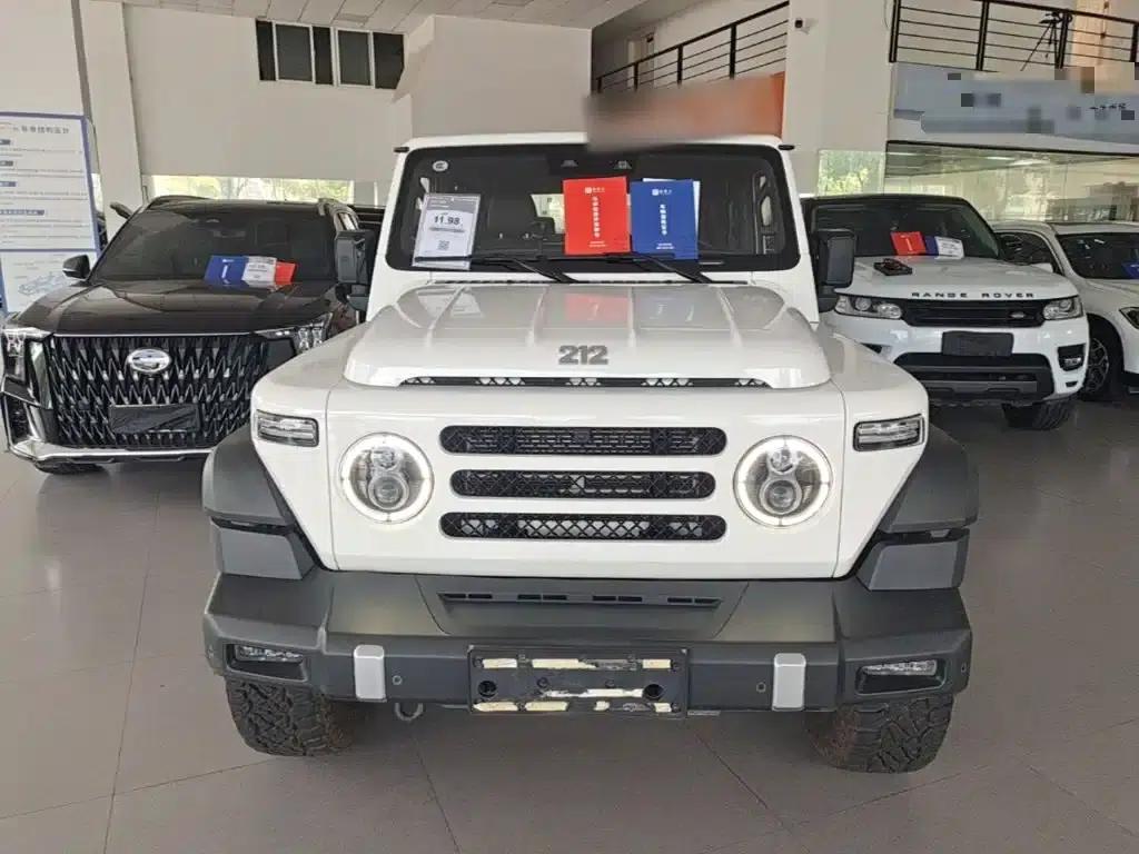 212 T01 2024 Explorer 2.0T — миниатюра 3
