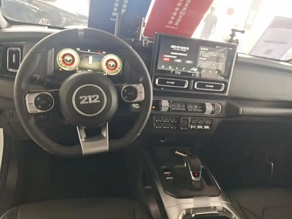 212 T01 2024 Explorer 2.0T — миниатюра 10