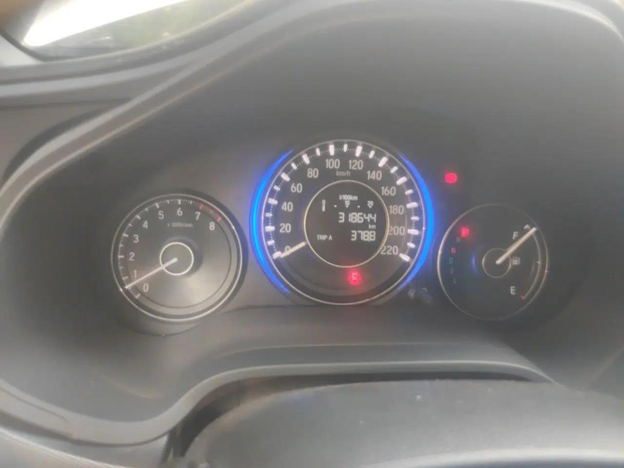Honda Crider 2016 1.8L CVT Luxury Edition — миниатюра 12
