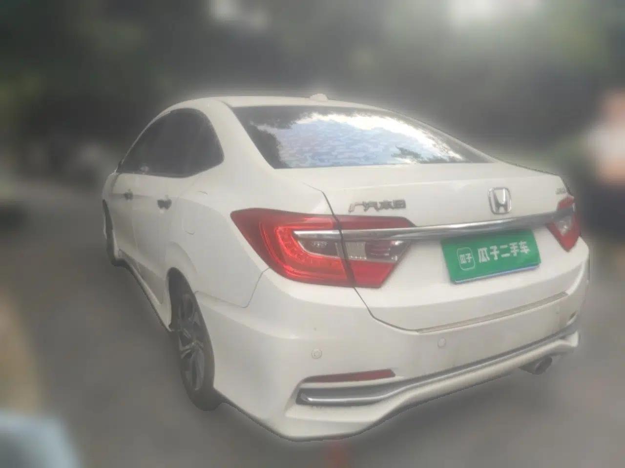 Honda Crider 2016 1.8L CVT Luxury Edition — миниатюра 4