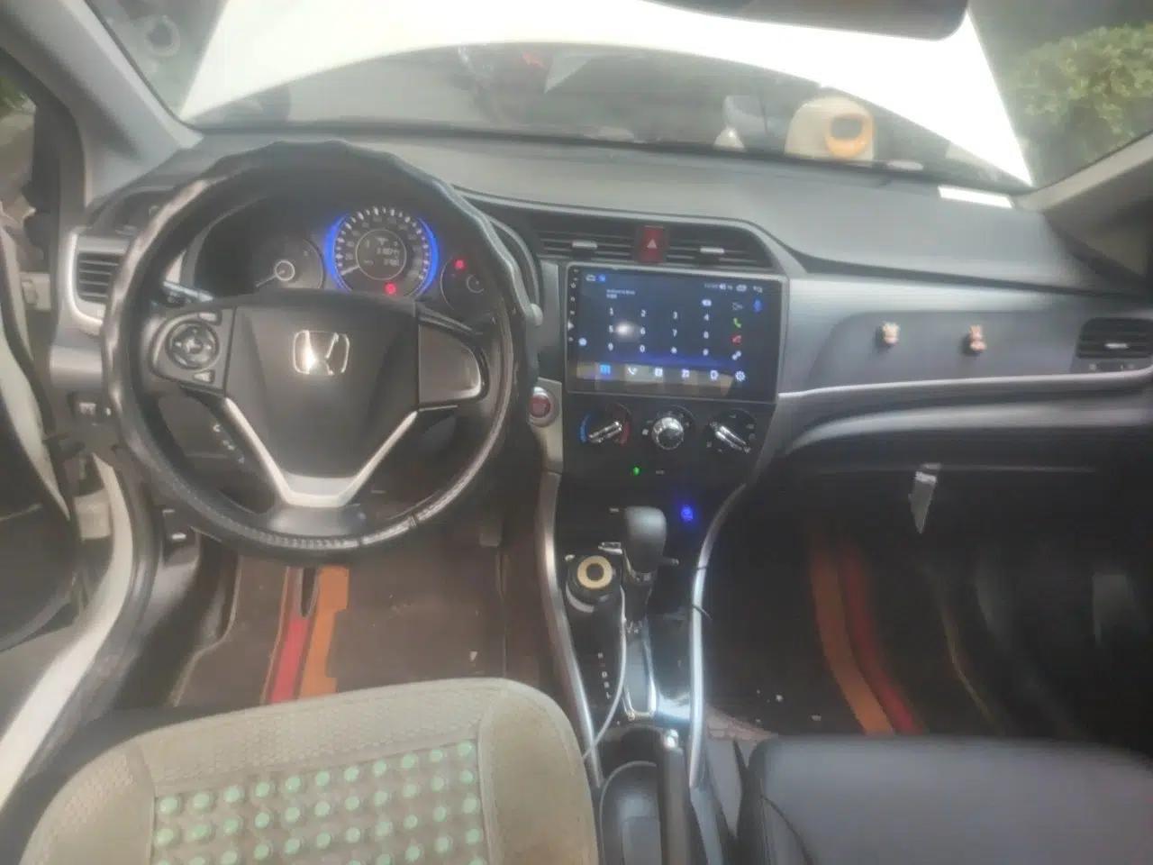 Honda Crider 2016 1.8L CVT Luxury Edition — миниатюра 9