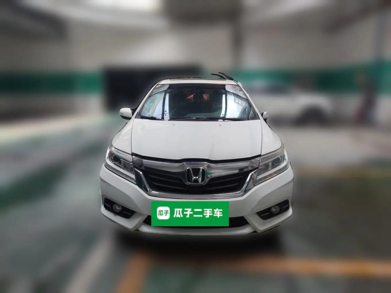 Honda Crider 2015 1.8L automatic luxury edition — миниатюра 2