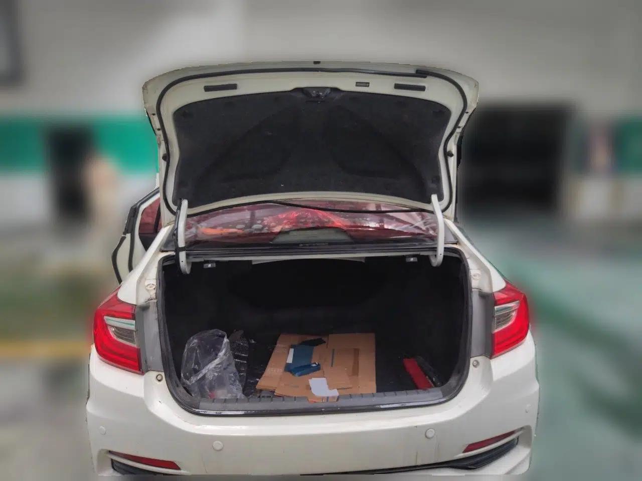 Honda Crider 2015 1.8L automatic luxury edition — миниатюра 19
