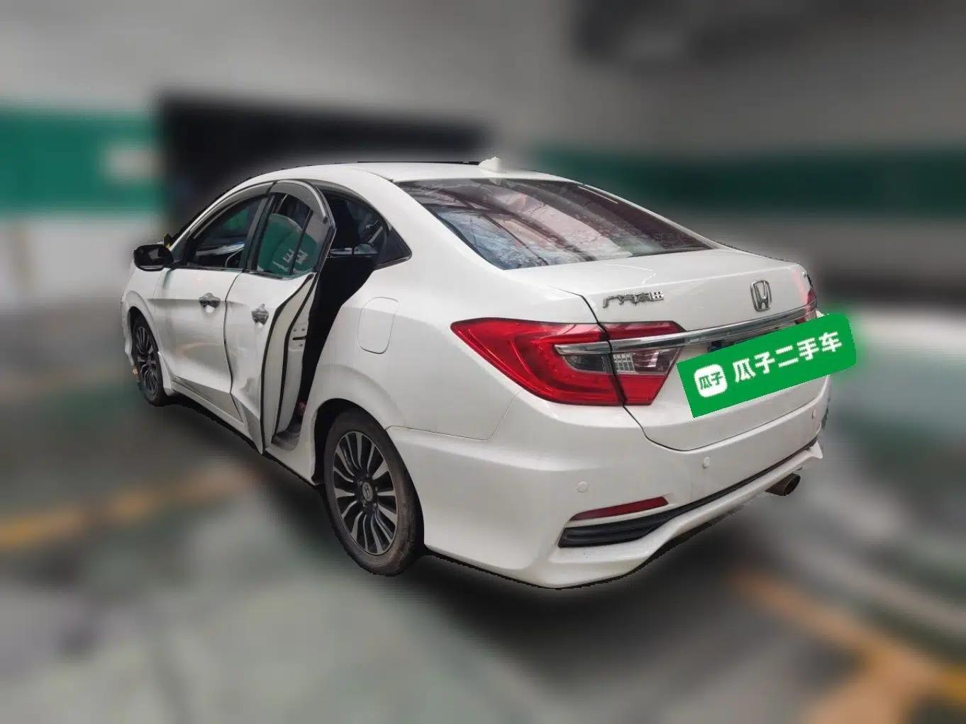 Honda Crider 2015 1.8L automatic luxury edition — миниатюра 4